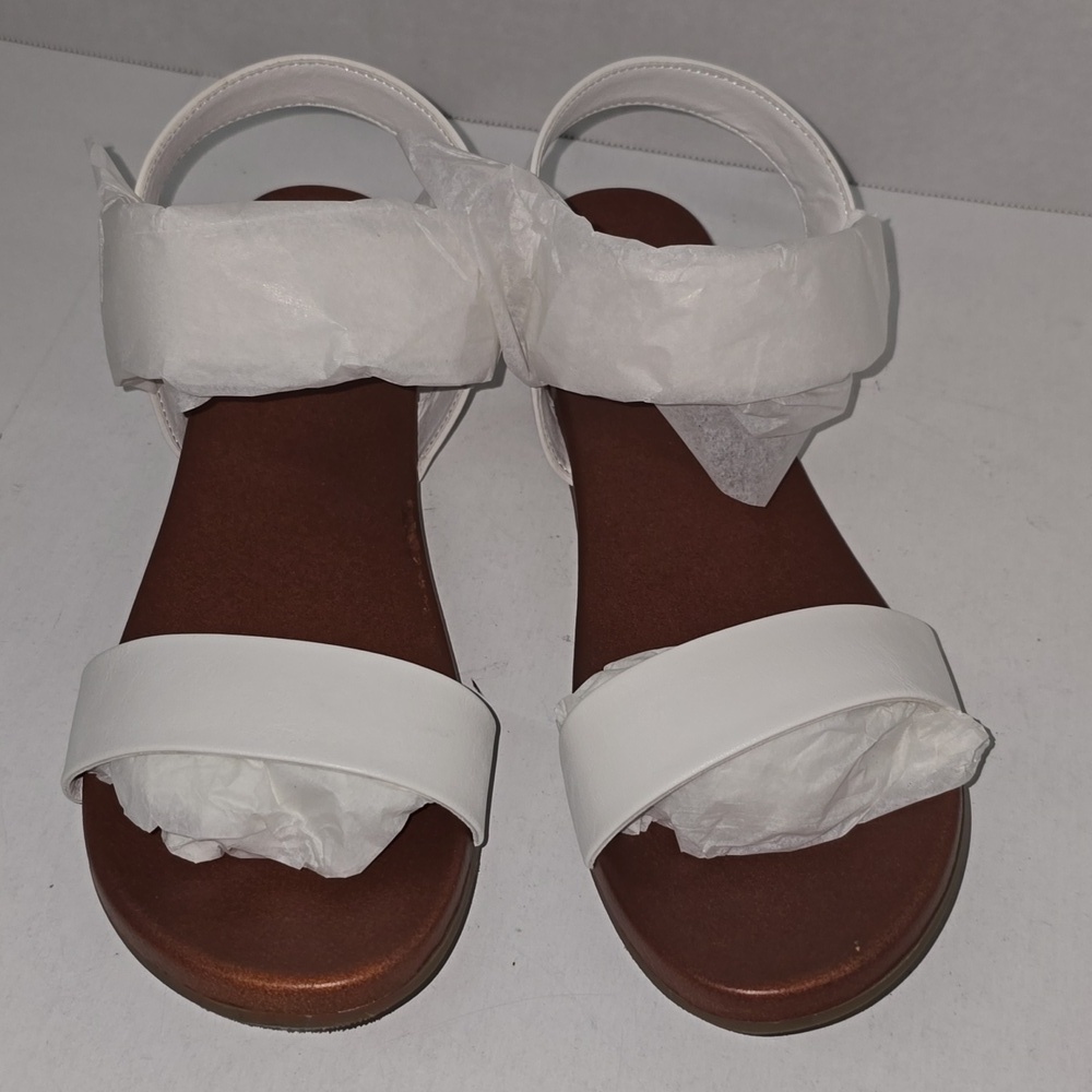 Mia White Cindy ARZPU Open Toe Slip On Flat Sandals Womens Size 10M NWT